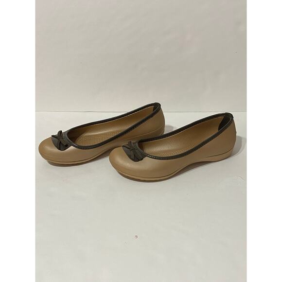 CROCS Lily Ballet Flats Flats Round Toe Bow Brown Tan Size 8 Comfort Shoe Shoes - Picture 3 of 6